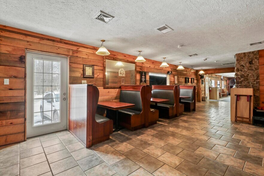 More Photos Of 3827 PA-115, Blakeslee Restaurant For Sale