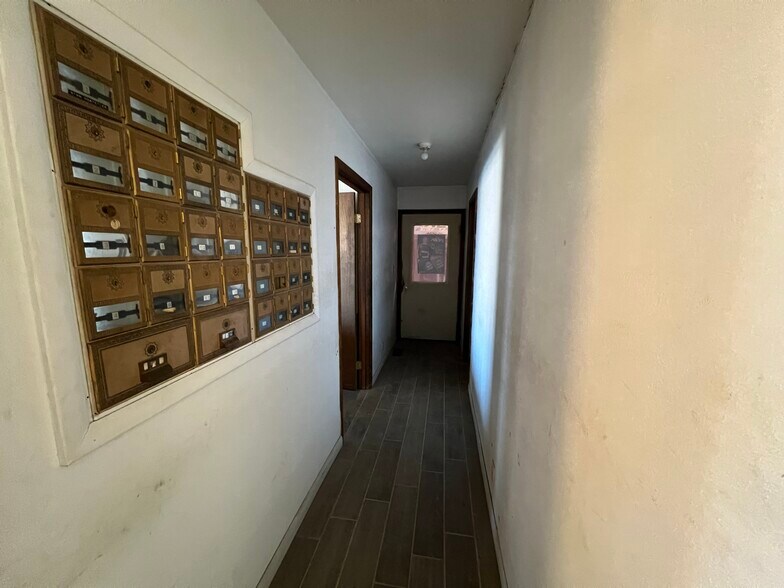More Photos Of 410 E Chatham St, Metamora Industrial For Sale