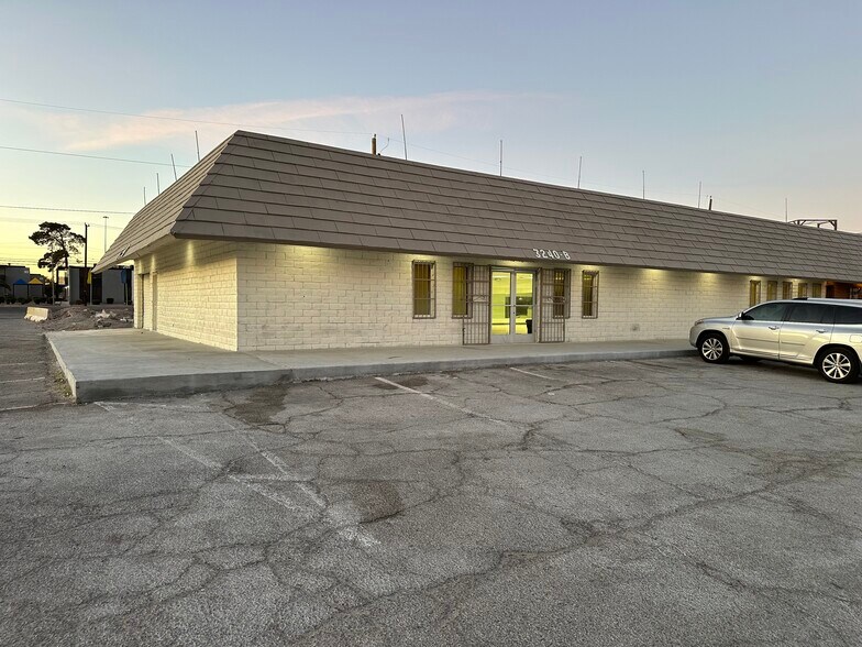 More Photos Of 3248 Civic Center Dr, North Las Vegas Storefront For Sale