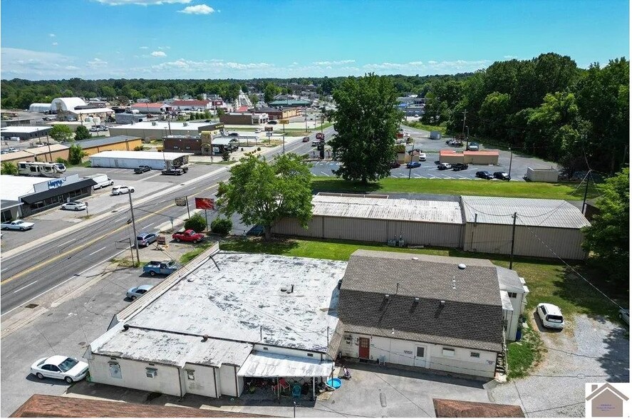 More Photos Of 318 Main St, Benton Apartments For Sale