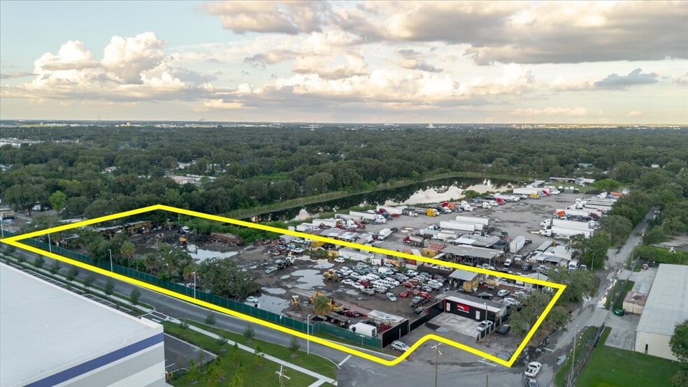 More Photos Of 5404 24th Ave S, Tampa Auto Salvage Facility For Sale
