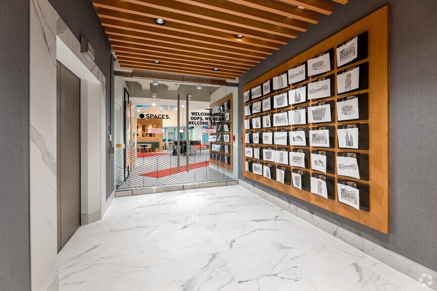 More Photos Of 200 Bay St, Toronto Coworking Space