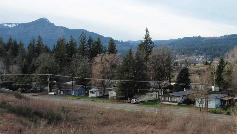 Primary Photo Of 965 NE Forest Ln, Cascade Locks Manufactured Housing Mobile Home Park For Sale