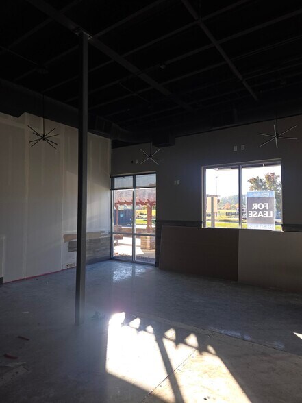 More Photos Of 6295 Ameriplex Dr, Portage Storefront For Lease