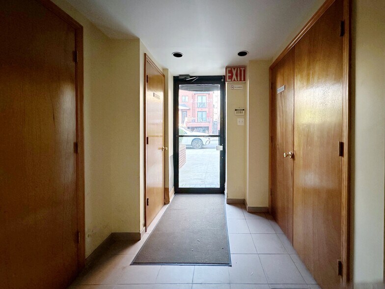 More Photos Of 364-366 97th St, Brooklyn Office Residential For Lease