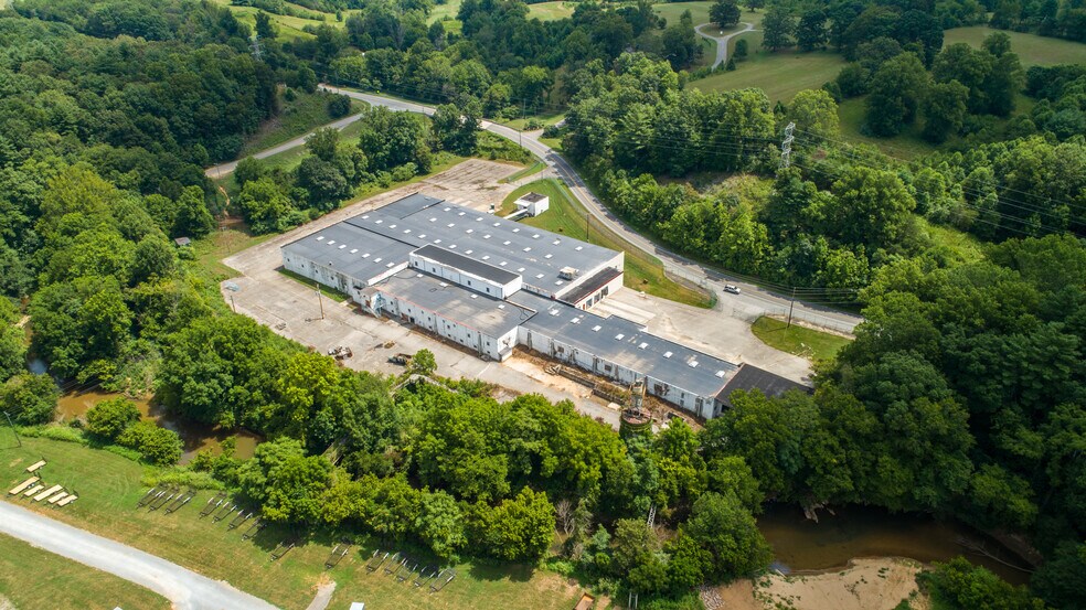 More Photos Of 2785 Grassy Hill Rd, Rocky Mount Warehouse For Lease