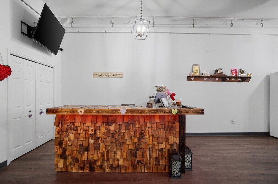 More Photos Of 110 W Main St, Deshler Storefront For Sale