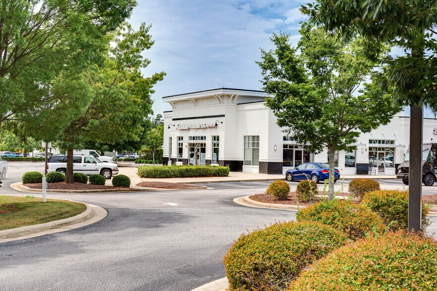 More Photos Of 1121 Falls River Ave, Raleigh Unknown For Lease