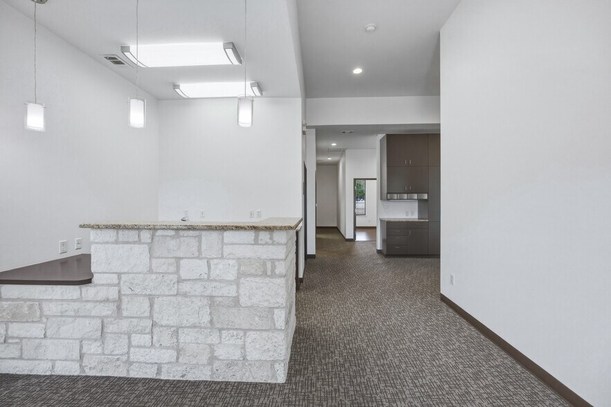 More Photos Of 12171 W Parmer Ln, Cedar Park Medical For Lease