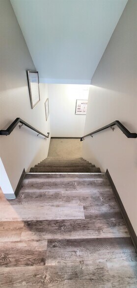 More Photos Of 404 W 7th St, Hays Sorority Fraternity House For Sale