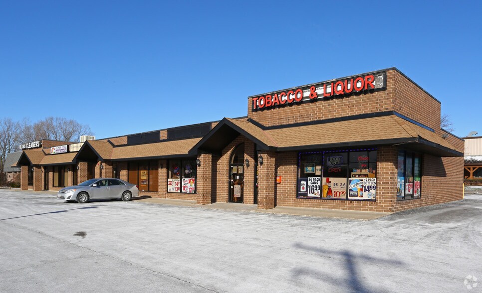 Primary Photo Of 21189-21200 Commercial Dr, Mundelein Freestanding For Lease