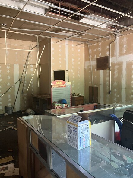 More Photos Of 842-844 Island Ave, McKees Rocks Warehouse For Sale