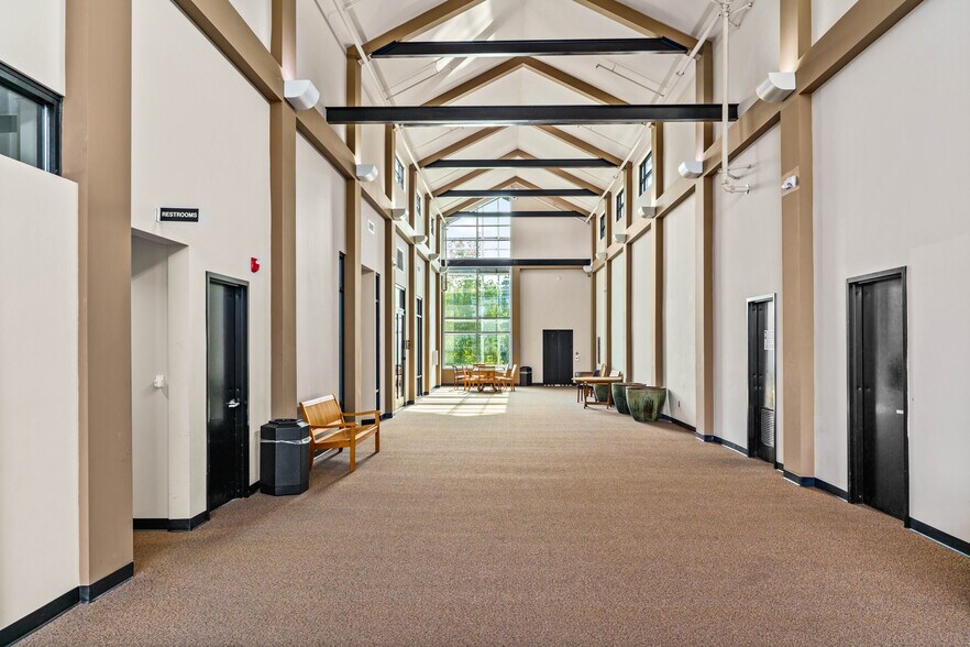 More Photos Of 777 NW 9th St, Corvallis Medical For Sale