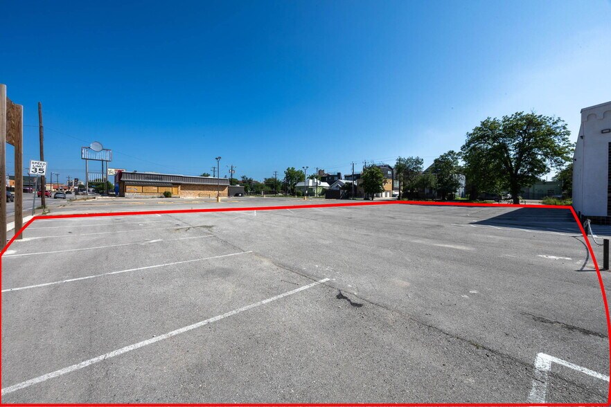 More Photos Of 000 San Pedro Ave, San Antonio Land For Sale