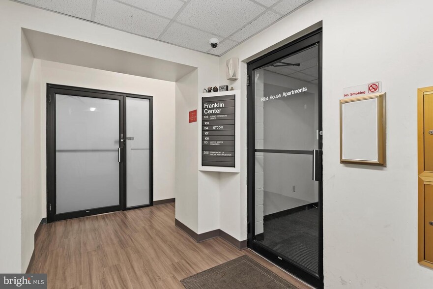 More Photos Of 100 W Franklin St, Hagerstown Office Residential For Lease