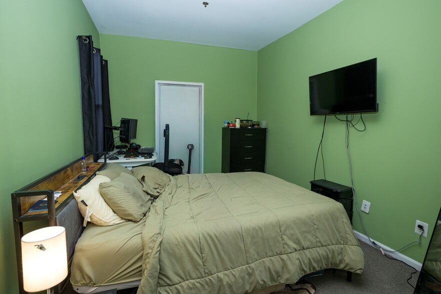 More Photos Of 381 Bloomfield Ave, Montclair Storefront Retail Residential For Sale
