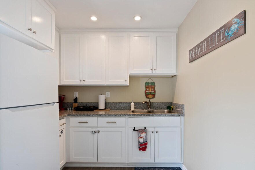 More Photos Of 1910 W Lincoln St, Long Beach Multifamily For Sale