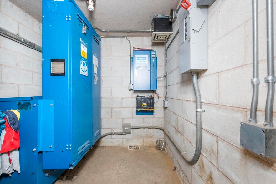 More Photos Of 385 Main St, West Haven Medical For Sale