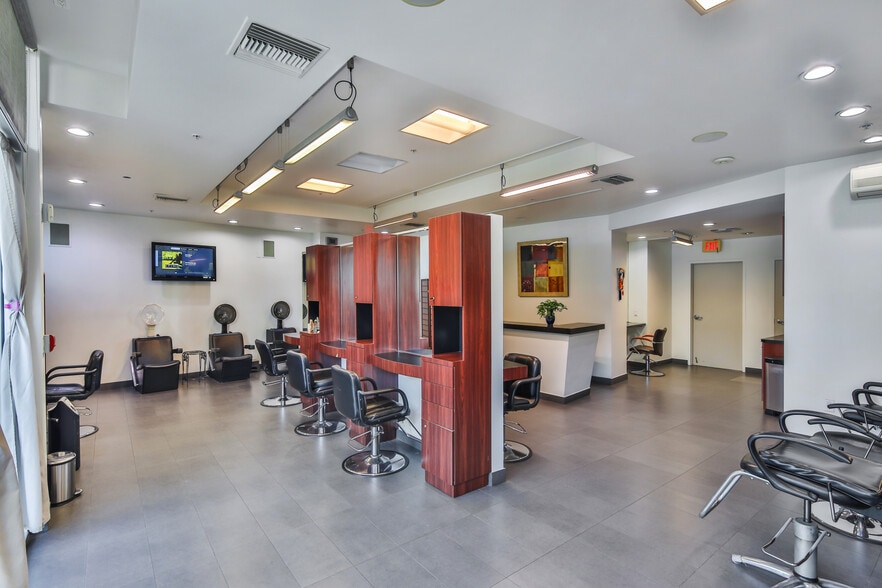 More Photos Of 261-269 S San Pedro St, Los Angeles Apartments For Sale