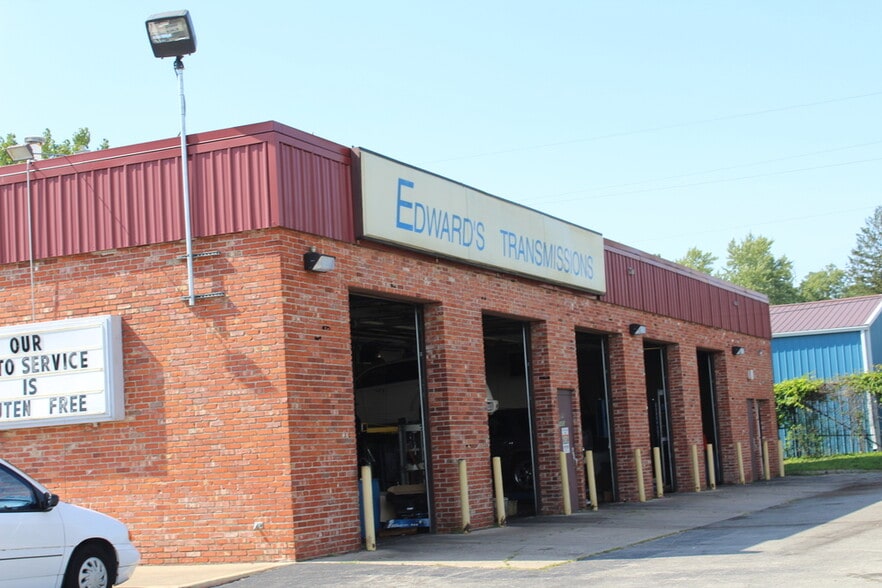 Primary Photo Of 7440-7450 Michigan Rd, Indianapolis Showroom For Lease