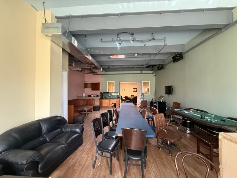 More Photos Of 2031-2035 Washington Ave, Philadelphia Freestanding For Lease