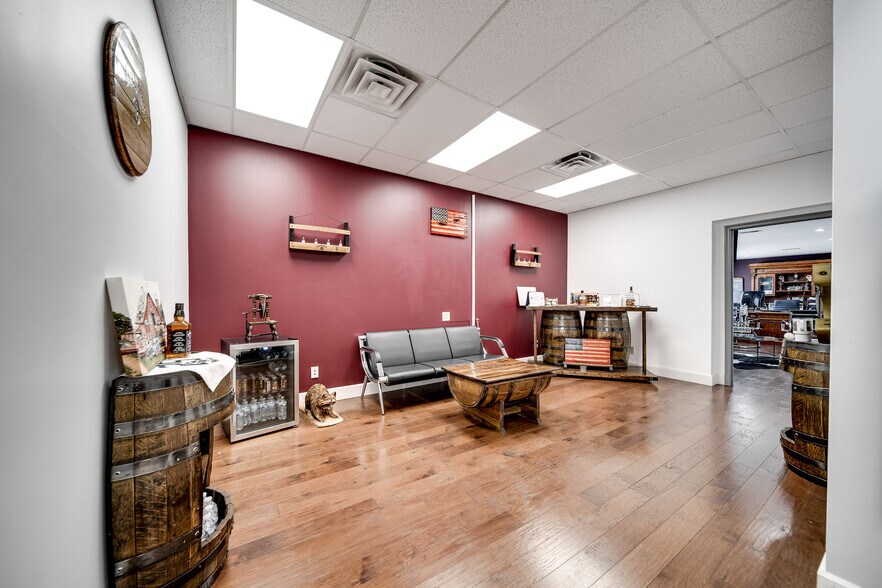 More Photos Of 2204 NW Broad St, Murfreesboro Freestanding For Sale