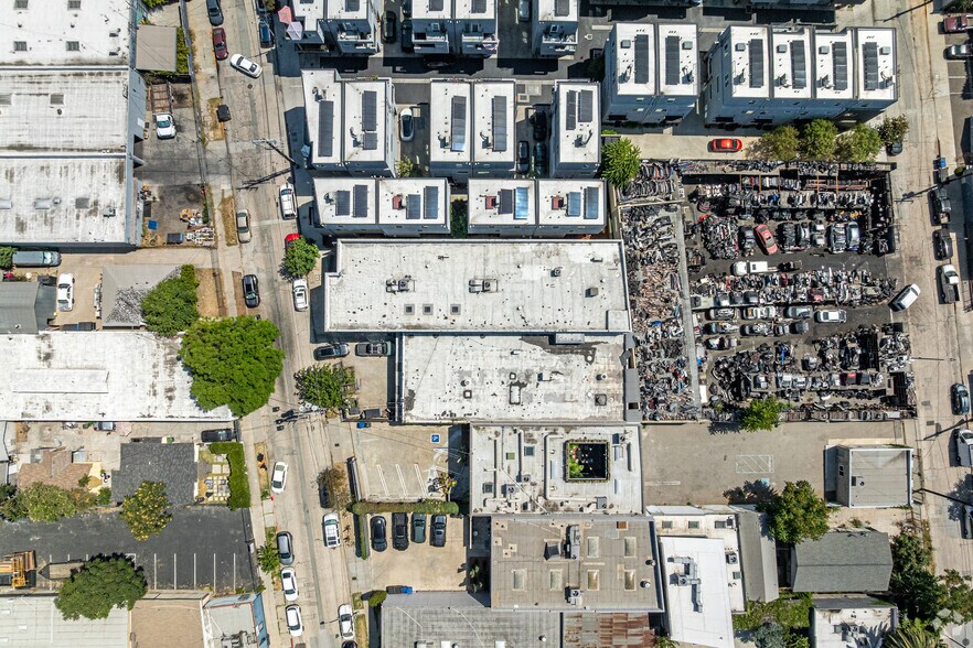 More Photos Of 3014-3018 N Coolidge Ave, Los Angeles Warehouse For Sale