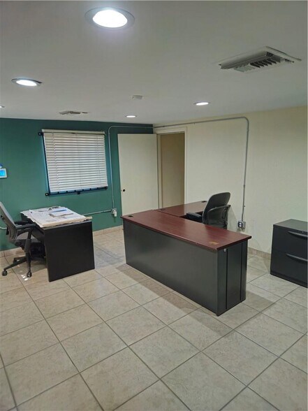 More Photos Of 536 W Mountain View Ave, La Habra Warehouse For Sale