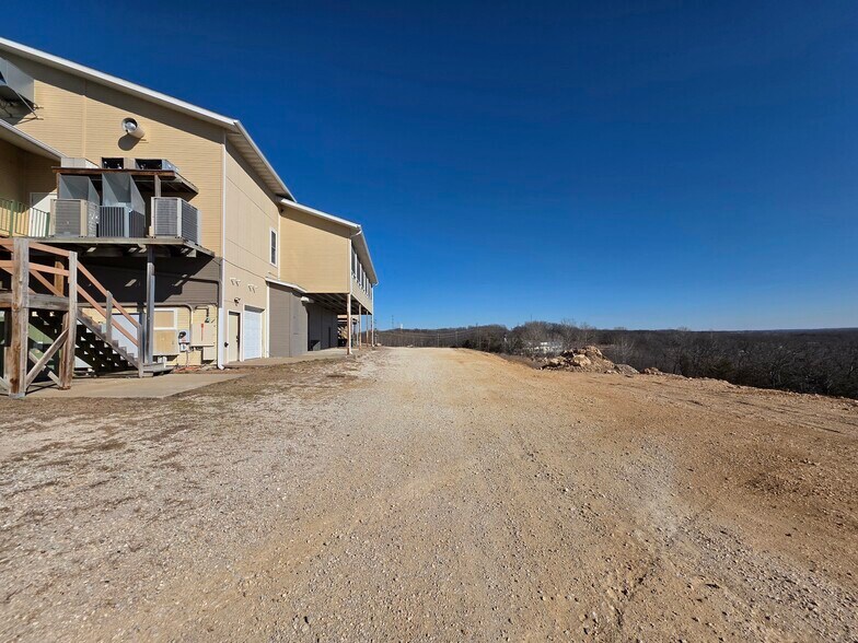 More Photos Of 4466 Horseshoe Bend Pky, Village Of Four Seasons General Retail For Sale