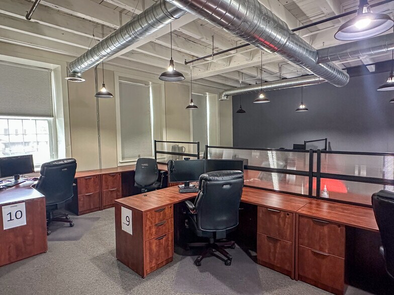 More Photos Of 410 Canal Pl, Little Falls Hotel For Lease