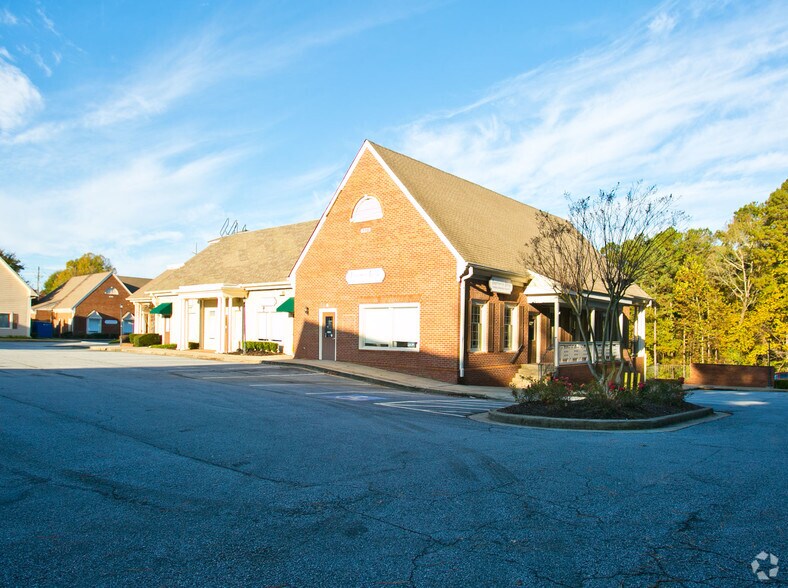 More Photos Of 6385 Spalding Dr, Peachtree Corners Unknown For Lease