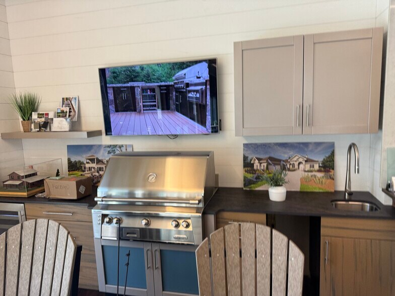 More Photos Of 34 New Orleans Rd, Hilton Head Island Office For Sale