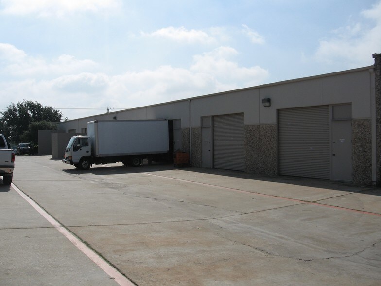 More Photos Of 6448 E Hwy 290, Austin Light Distribution For Lease