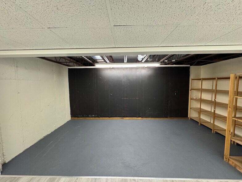 More Photos Of 132 Main St, Southington Bank For Lease