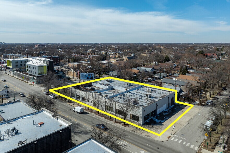 More Photos Of 6834-6868 N Western Ave, Chicago Showroom For Sale