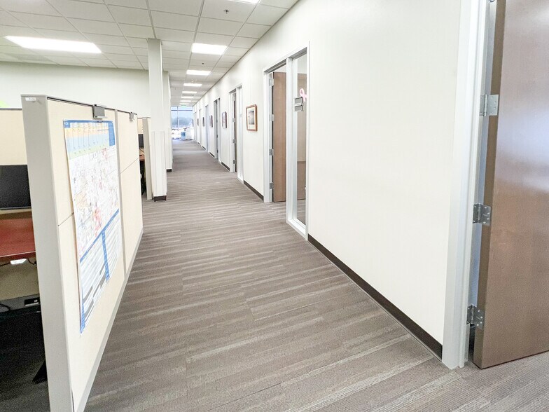 More Photos Of 6401 Holiday Hill Rd, Midland Office For Lease