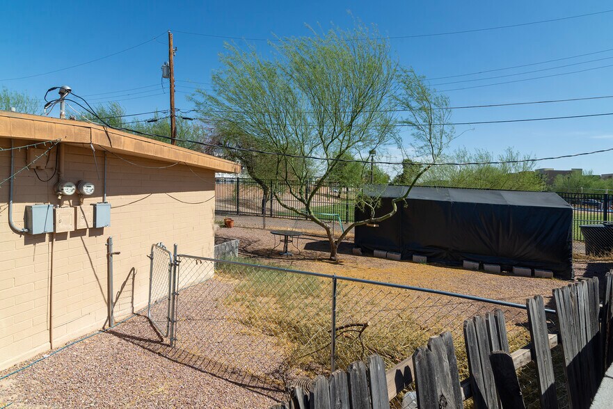 More Photos Of 920 S Kenwood Cir, Tempe Apartments For Sale