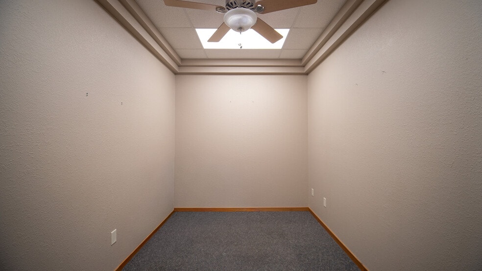 More Photos Of 3257 19th St NW, Rochester Office For Lease
