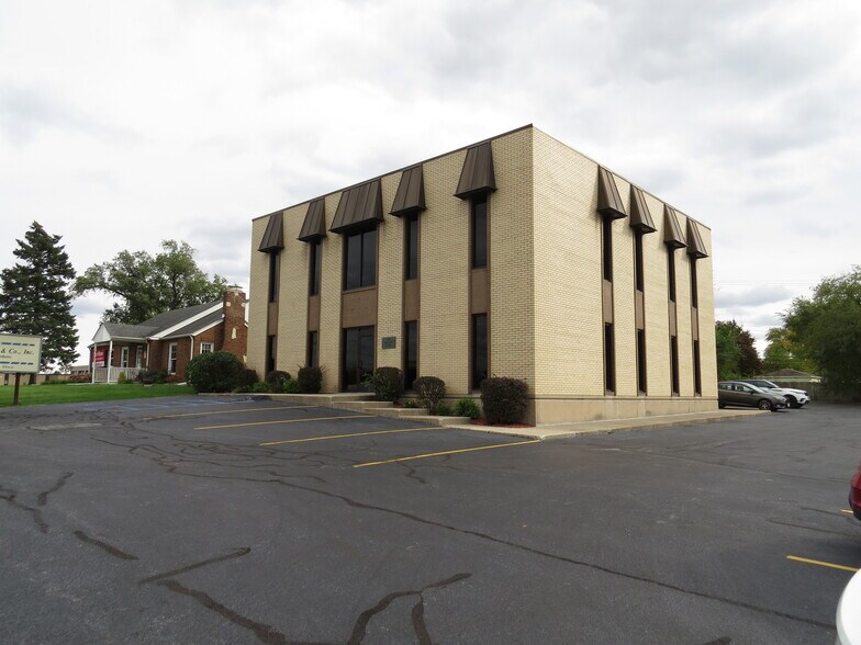 Primary Photo Of 2111 W Lincoln Hwy, Merrillville Loft Creative Space For Lease