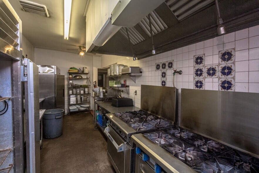 More Photos Of 2200 Mesquite Ave, Lake Havasu City Restaurant For Lease