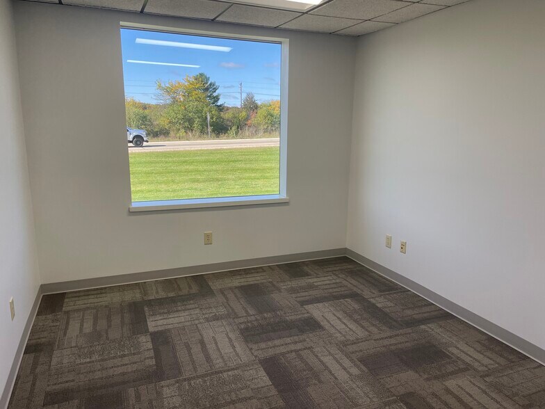 555 S Industrial Dr, Hartland, WI 53029 Office For Lease