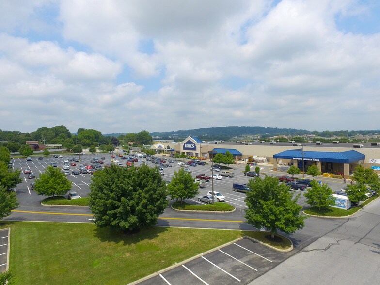 More Photos Of 25 Rohrerstown Rd, Lancaster Land For Lease