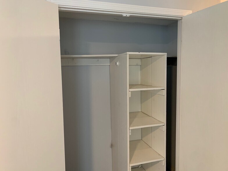 More Photos Of 2713-2715 Benton Blvd, Kansas City Apartments For Sale