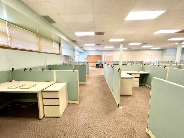 More Photos Of 202 S Kingshighway St, Sikeston Office For Sale