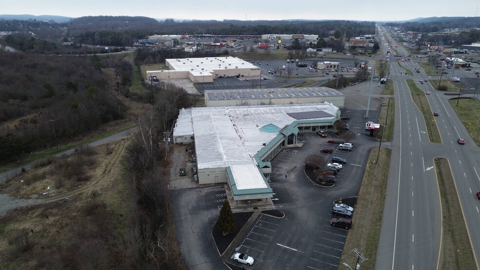 More Photos Of 1612 Congress Pky S, Athens Bank For Sale