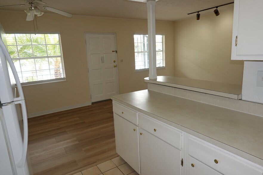 More Photos Of 2887 S Osceola Ave, Orlando Office For Sale