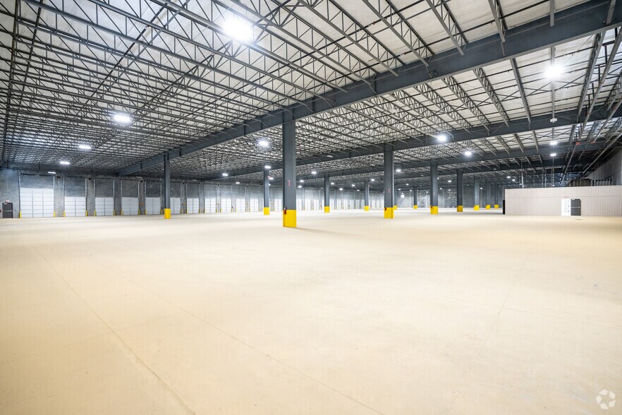 More Photos Of 172 Interamerica Blvd, Laredo Warehouse For Lease