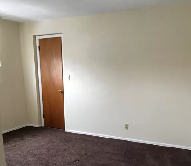 More Photos Of 321 Ella St, McKees Rocks Apartments For Sale