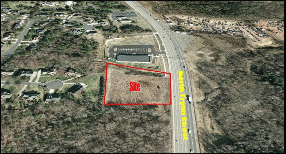 Primary Photo Of 11815-11829 N Tryon St, Charlotte Land For Lease