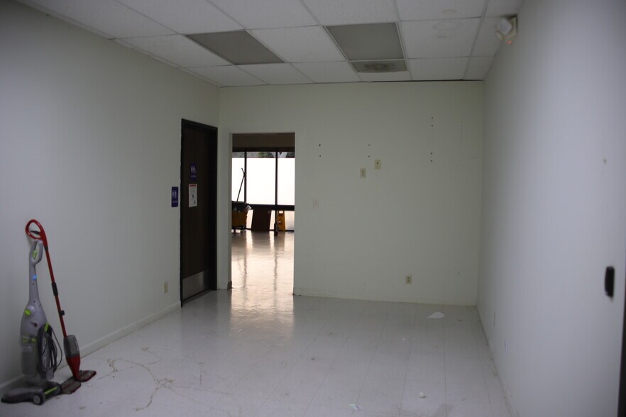 More Photos Of 3350 Scott Blvd, Santa Clara Warehouse For Lease